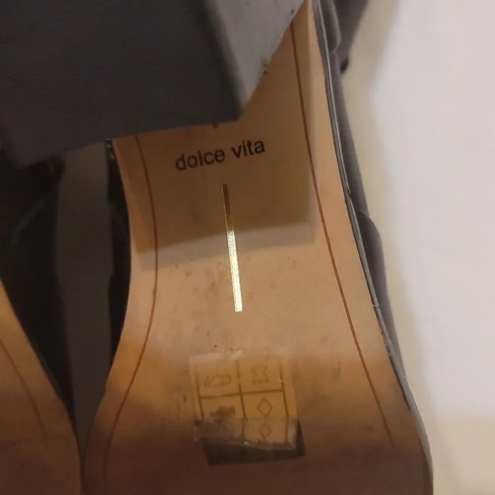 Dolce vita booties size 8‎